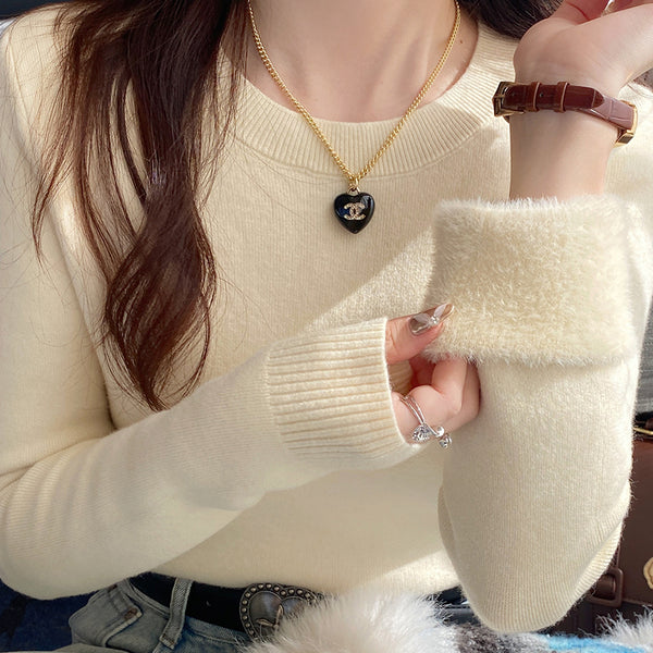 New autumn/winter style fleece-lined, thickened round neck sweater for women, solid color, soft and cozy knitted base layer top.