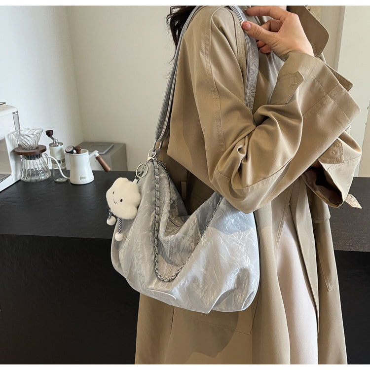 This year's trendy new women's shoulder bag, large capacity crossbody bag, commuter dumpling bag, perfect as a gift for mom, friend, or wife.