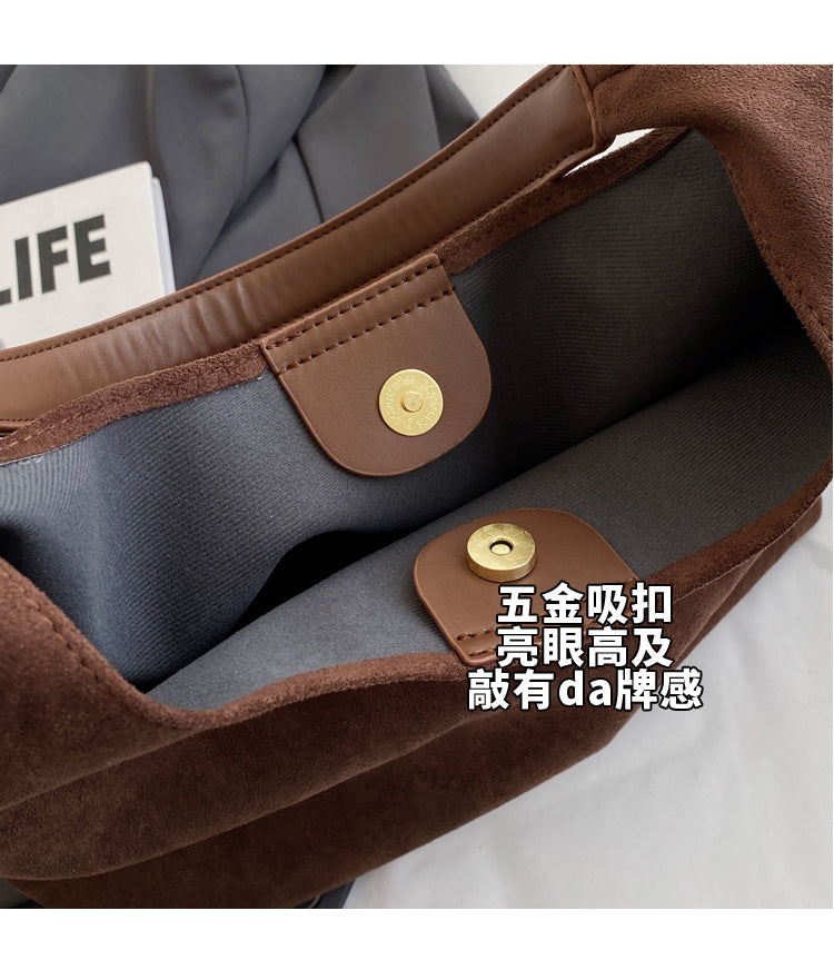 Retro-style frosted large women's bag, new summer style, large capacity shoulder bag, high-quality commuter tote bag