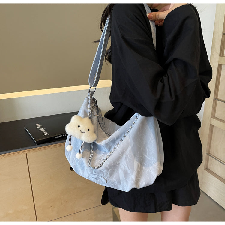 This year's trendy new women's shoulder bag, large capacity crossbody bag, commuter dumpling bag, perfect as a gift for mom, friend, or wife.