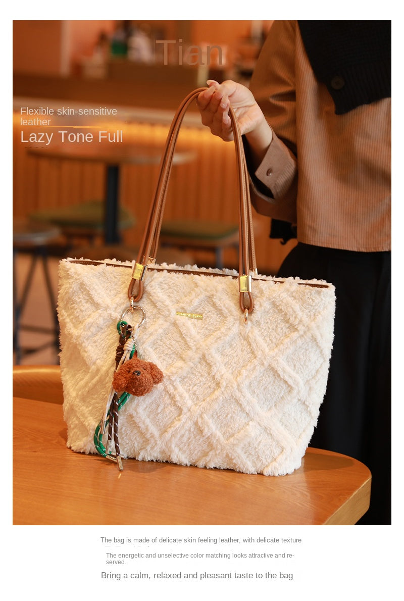 Unique design tote bag, new spring/summer plush commuter bag, versatile handbag, underarm bag, shoulder bag.
