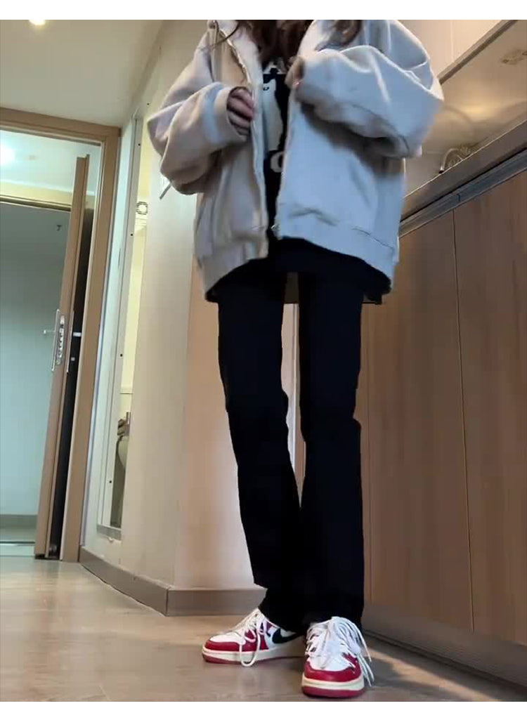 Women's black fleece-lined jeans for autumn and winter, plus size, high-waisted, stretchy, slim-fit straight leg, flattering for pear-shaped figures.