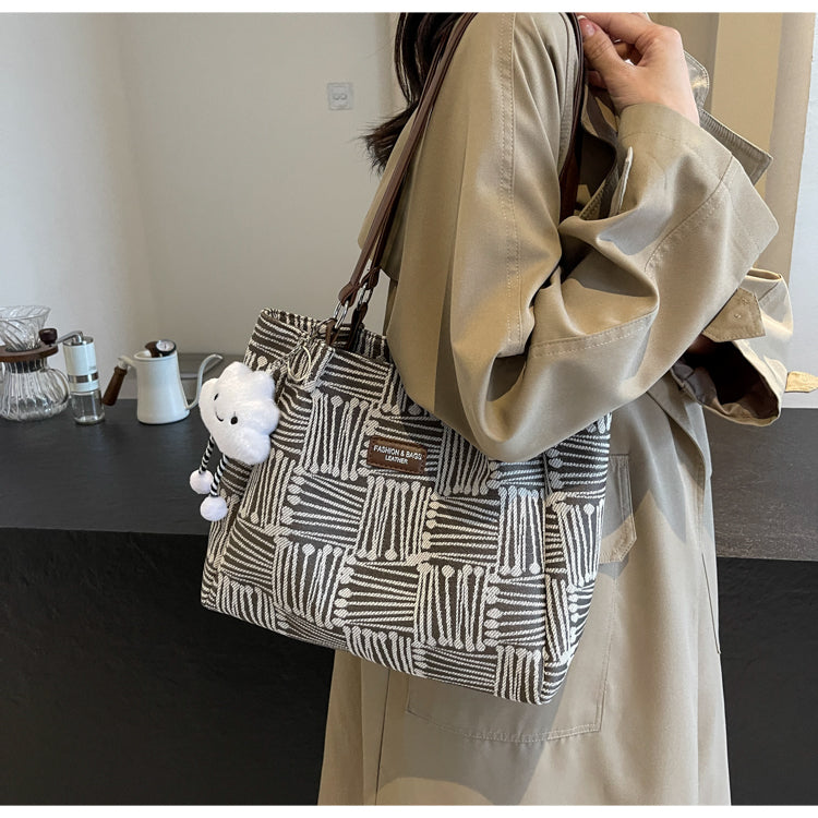 Stylish and spacious new women's shoulder bag, versatile and suitable for commuting or work, tote bag. Perfect as a birthday gift or other present.