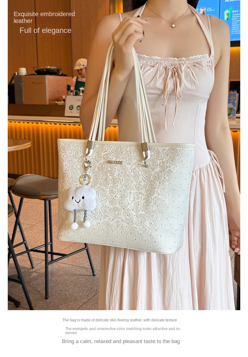 Original women's tote bag, new style, large capacity, embroidered commuter handbag, underarm shoulder bag, suitable for adults and teenagers.