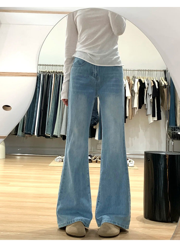 Light-colored stretch flared jeans for women, new autumn style, plus size, high-waisted, slimming, pear-shaped figure.