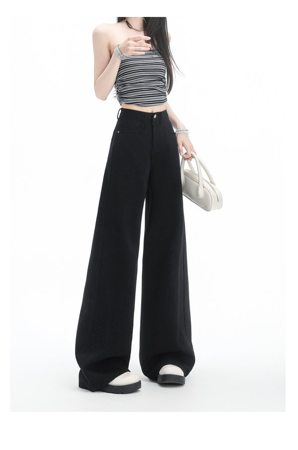 Stylish black high-waisted wide-leg jeans for women with pear-shaped figures, loose-fitting straight leg.
