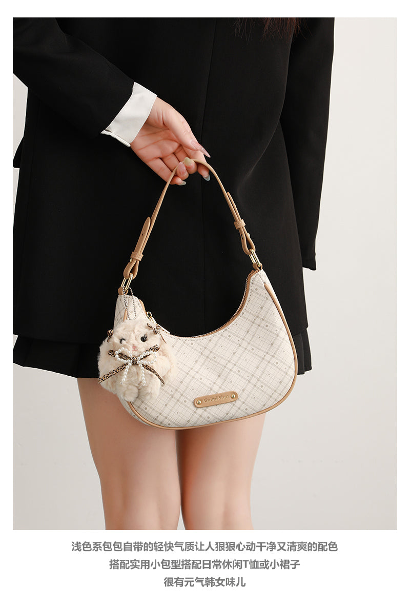 New Crescent Moon Bag, a stylish women's birthday gift, commuter shoulder bag, high-end design, perfect for mom or wife.
