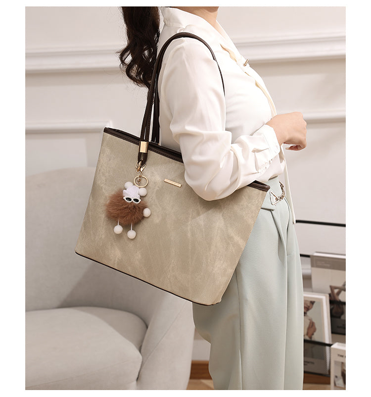 New tote bag, commuter bag, underarm bag, large capacity, handbag/shoulder bag, suitable for work commuting and college students.