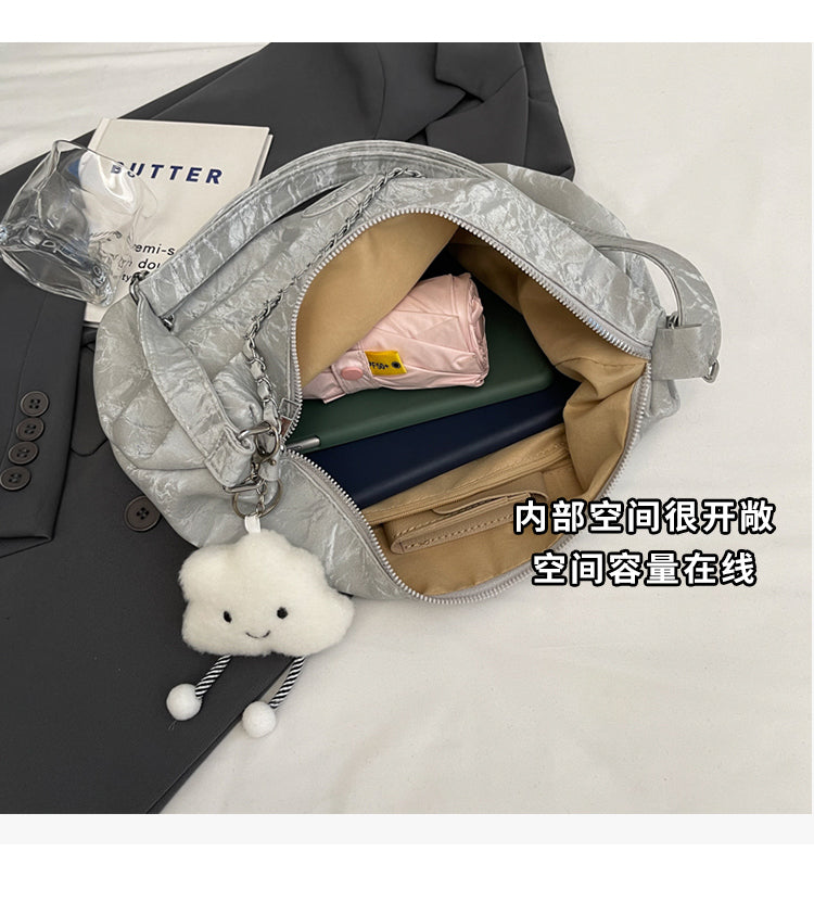 This year's trendy new women's shoulder bag, large capacity crossbody bag, commuter dumpling bag, perfect as a gift for mom, friend, or wife.