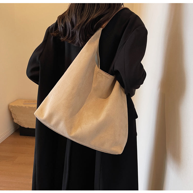 Retro-style frosted large women's bag, new summer style, large capacity shoulder bag, high-quality commuter tote bag