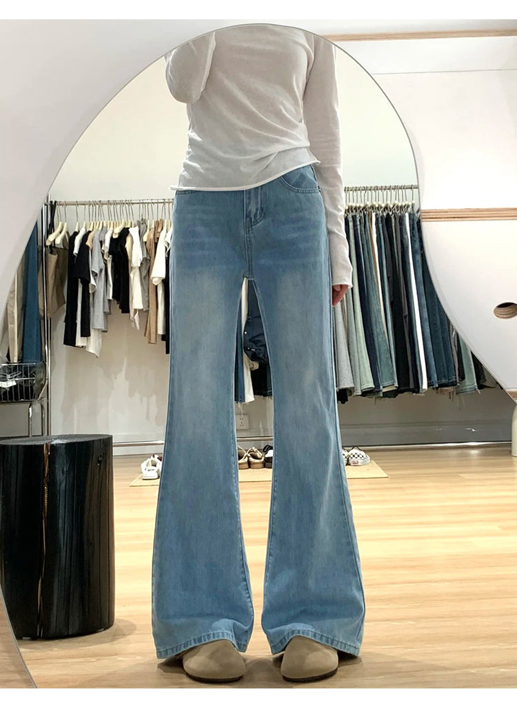 Light-colored stretch flared jeans for women, new autumn style, plus size, high-waisted, slimming, pear-shaped figure.
