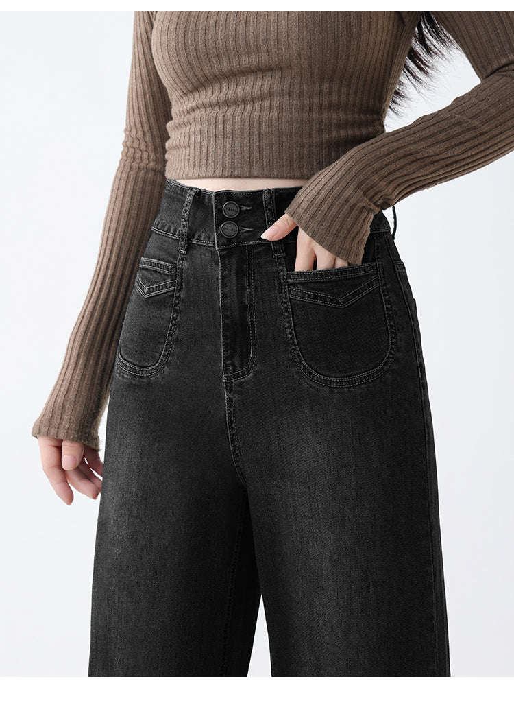 Women's black straight-leg jeans, plus size, loose fit, flattering for pear-shaped figures, perfect for autumn and winter.