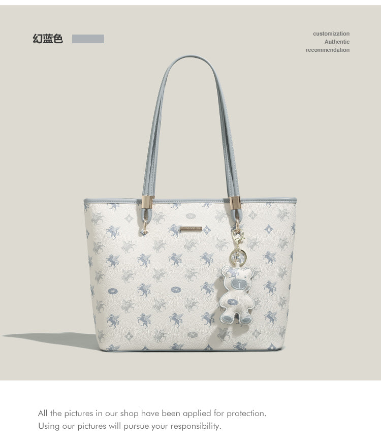 New niche handbag with large capacity for commuting to class, shoulder bag, or underarm bag.