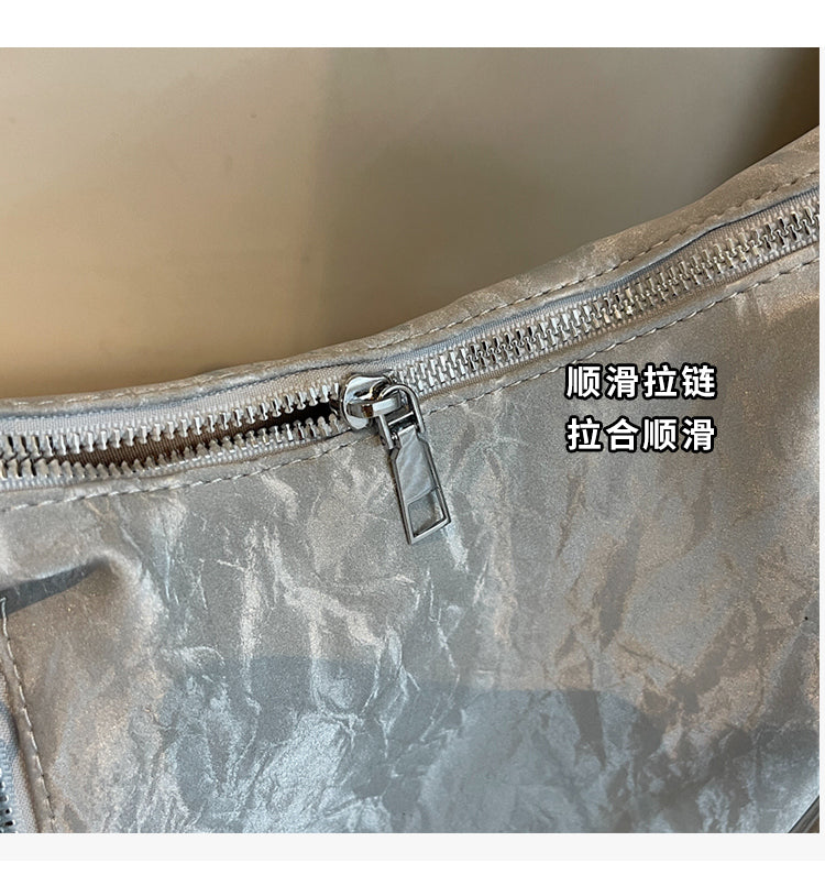 Multifunctional crossbody bag, new style, high-end commuter shoulder bag, large capacity tote bag, perfect as a birthday gift for mom, friends, or wife.