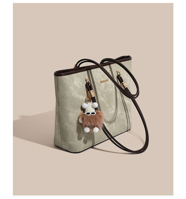 New tote bag, commuter bag, underarm bag, large capacity, handbag/shoulder bag, suitable for work commuting and college students.