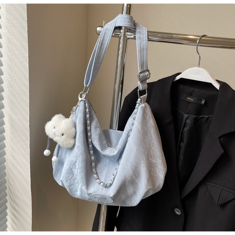 This year's trendy new women's shoulder bag, large capacity crossbody bag, commuter dumpling bag, perfect as a gift for mom, friend, or wife.