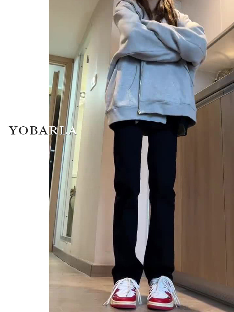 Women's black fleece-lined jeans for autumn and winter, plus size, high-waisted, stretchy, slim-fit straight leg, flattering for pear-shaped figures.