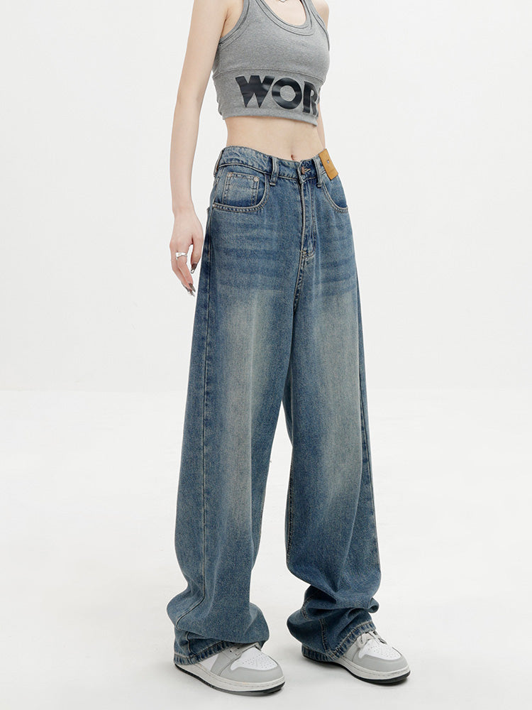 American retro blue straight-leg wide-leg jeans for women, casual and versatile, light-colored, floor-length trousers.