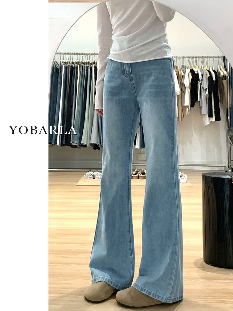 Light-colored stretch flared jeans for women, new autumn style, plus size, high-waisted, slimming, pear-shaped figure.
