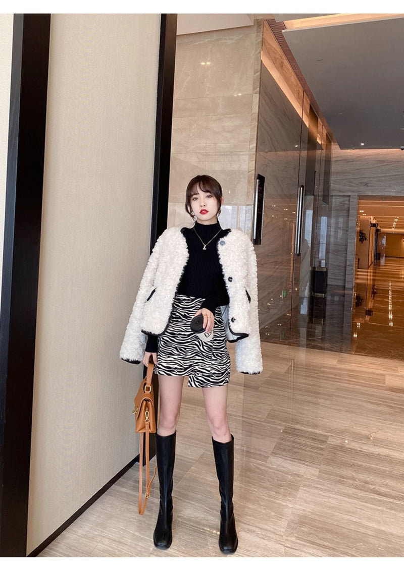 Women's high-neck sweater, new autumn and winter style, mid-neck base layer, high-end slim-fit knit top.