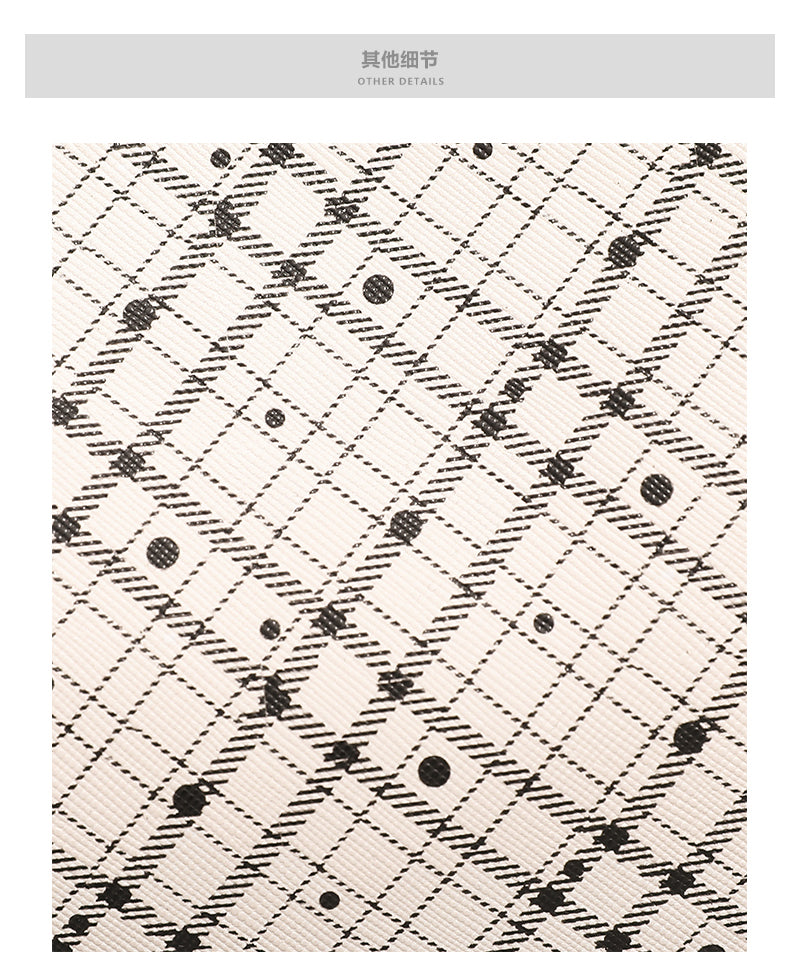 New Crescent Moon Bag, a stylish women's birthday gift, commuter shoulder bag, high-end design, perfect for mom or wife.