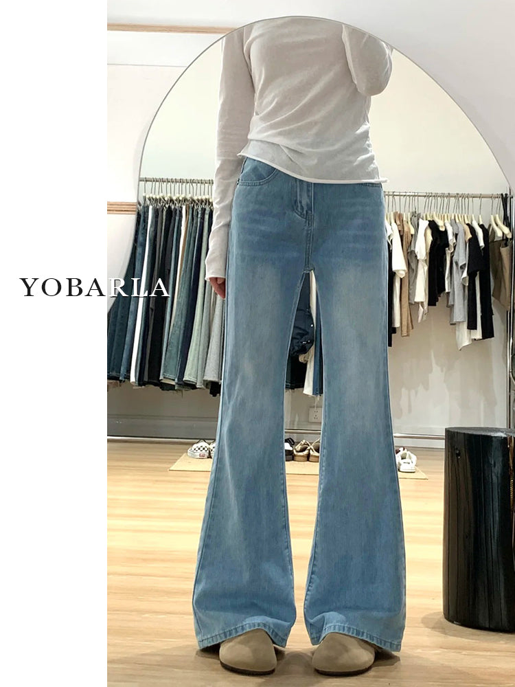 Light-colored stretch flared jeans for women, new autumn style, plus size, high-waisted, slimming, pear-shaped figure.