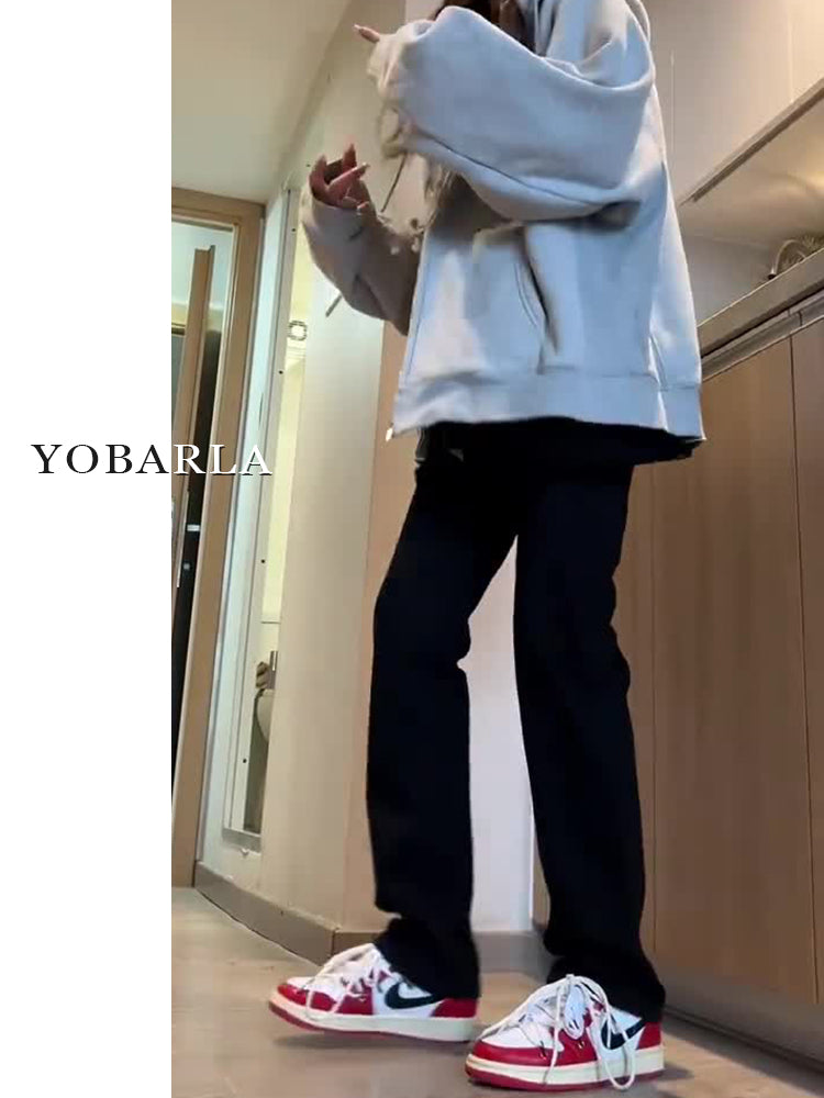 Women's black fleece-lined jeans for autumn and winter, plus size, high-waisted, stretchy, slim-fit straight leg, flattering for pear-shaped figures.