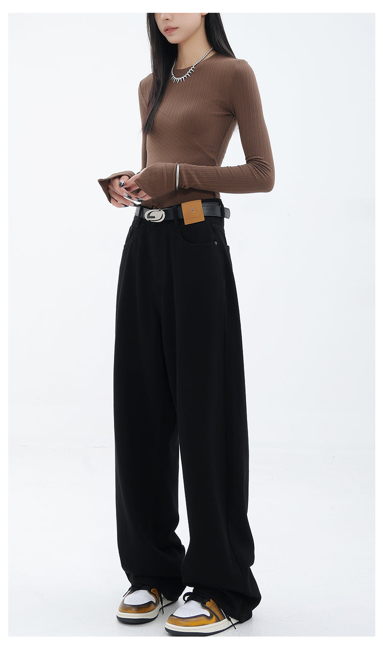 American retro blue straight-leg wide-leg jeans for women, casual and versatile, light-colored, floor-length trousers.