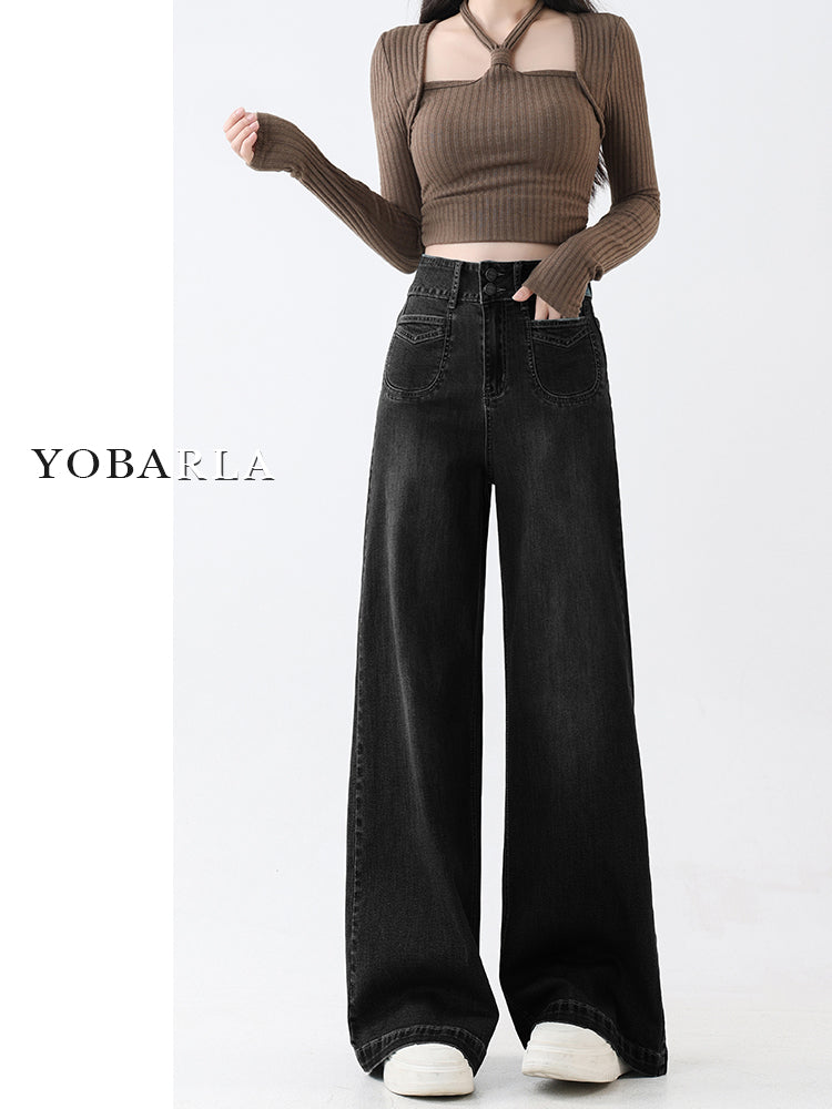 Women's black straight-leg jeans, plus size, loose fit, flattering for pear-shaped figures, perfect for autumn and winter.