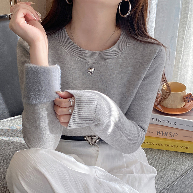 New autumn/winter style fleece-lined, thickened round neck sweater for women, solid color, soft and cozy knitted base layer top.