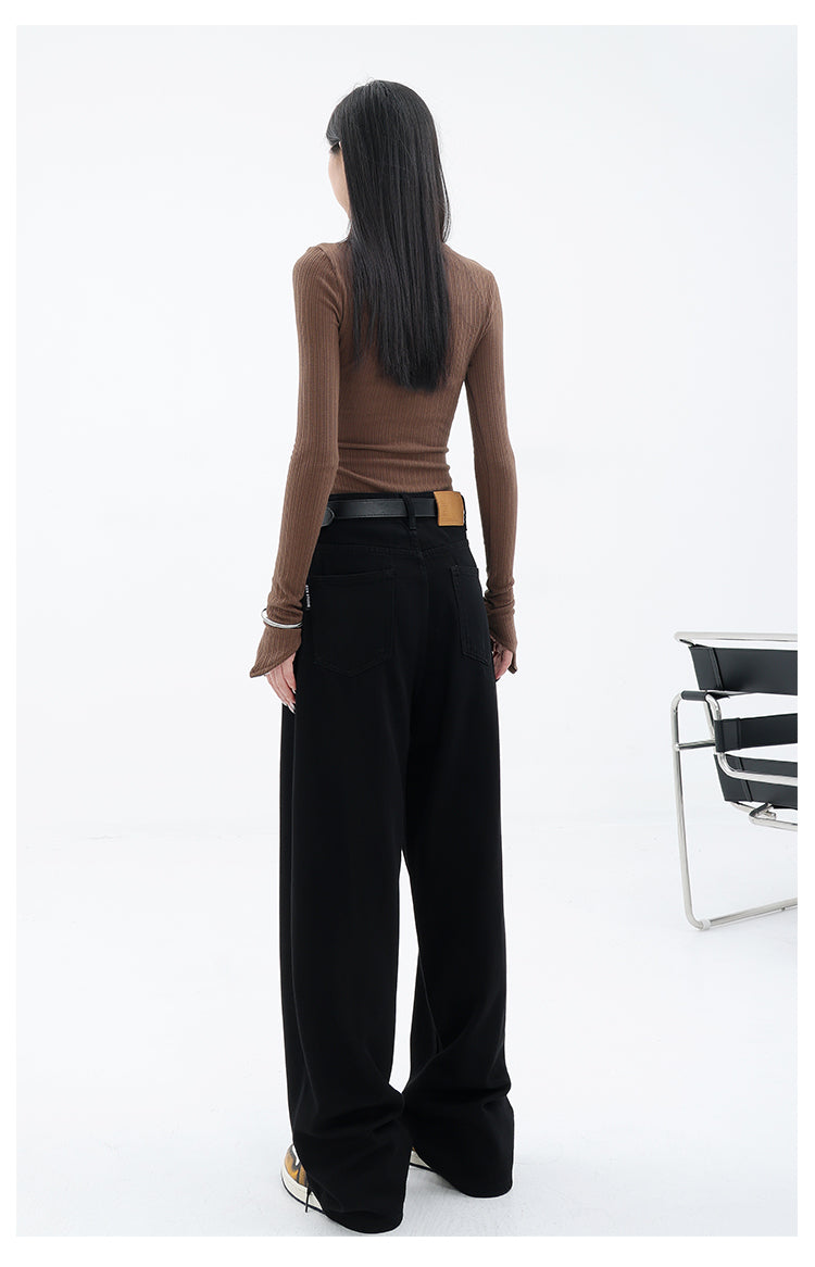 American retro blue straight-leg wide-leg jeans for women, casual and versatile, light-colored, floor-length trousers.