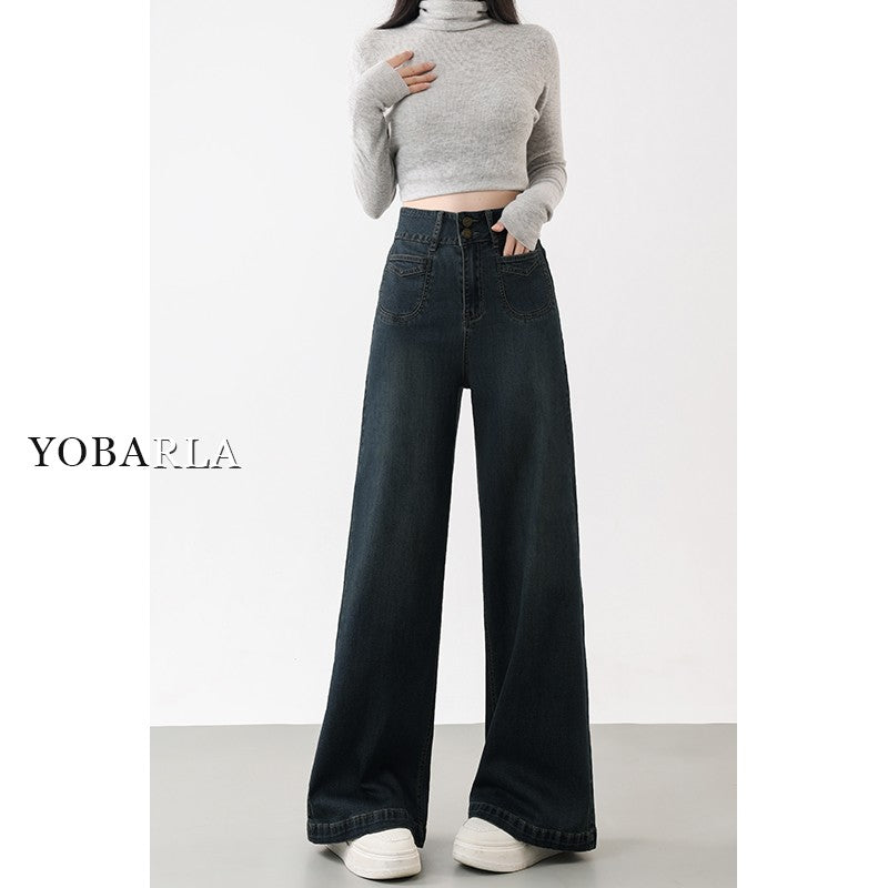 Women's black straight-leg jeans, plus size, loose fit, flattering for pear-shaped figures, perfect for autumn and winter.