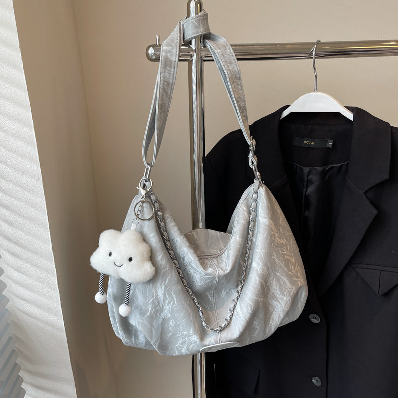 This year's trendy new women's shoulder bag, large capacity crossbody bag, commuter dumpling bag, perfect as a gift for mom, friend, or wife.