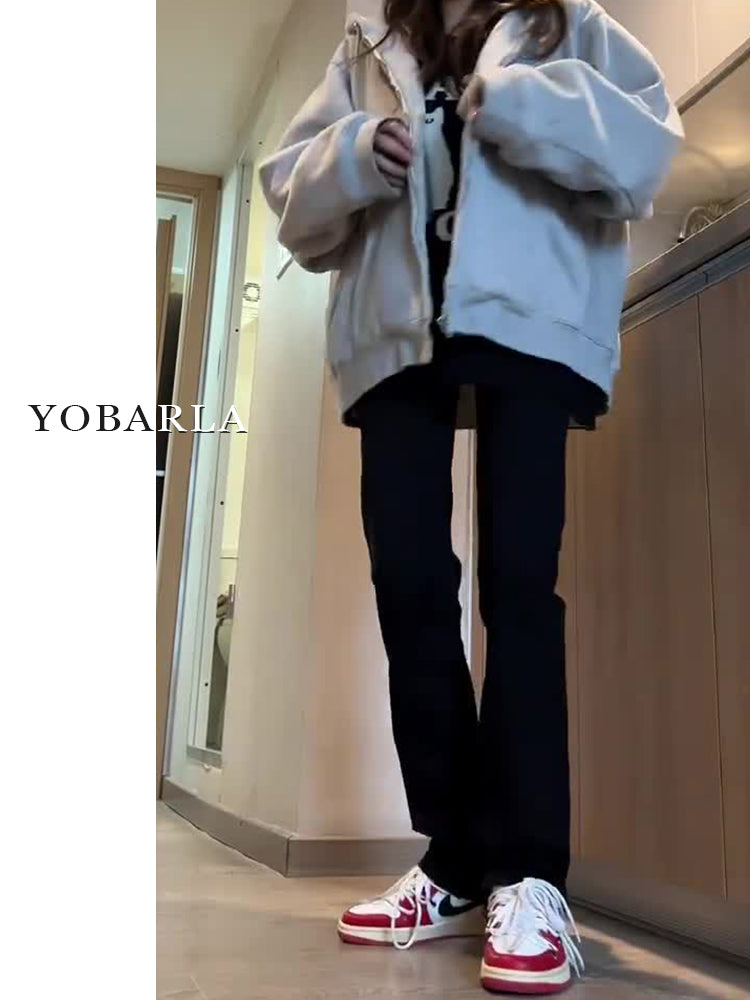 Women's black fleece-lined jeans for autumn and winter, plus size, high-waisted, stretchy, slim-fit straight leg, flattering for pear-shaped figures.