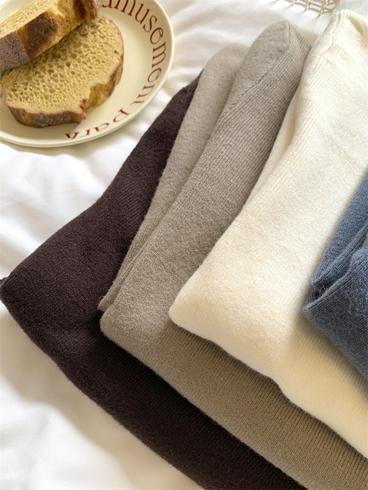 Soft and fluffy cashmere-feel high-neck knitted base layer sweater for women in spring, autumn and winter, with fleece lining, solid color, pullover sweater.