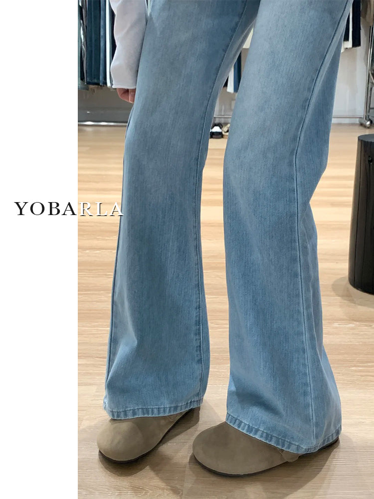 Light-colored stretch flared jeans for women, new autumn style, plus size, high-waisted, slimming, pear-shaped figure.