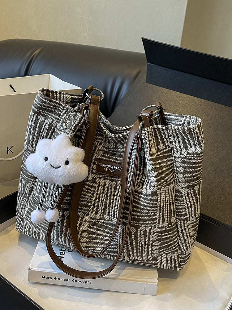 Stylish and spacious new women's shoulder bag, versatile and suitable for commuting or work, tote bag. Perfect as a birthday gift or other present.